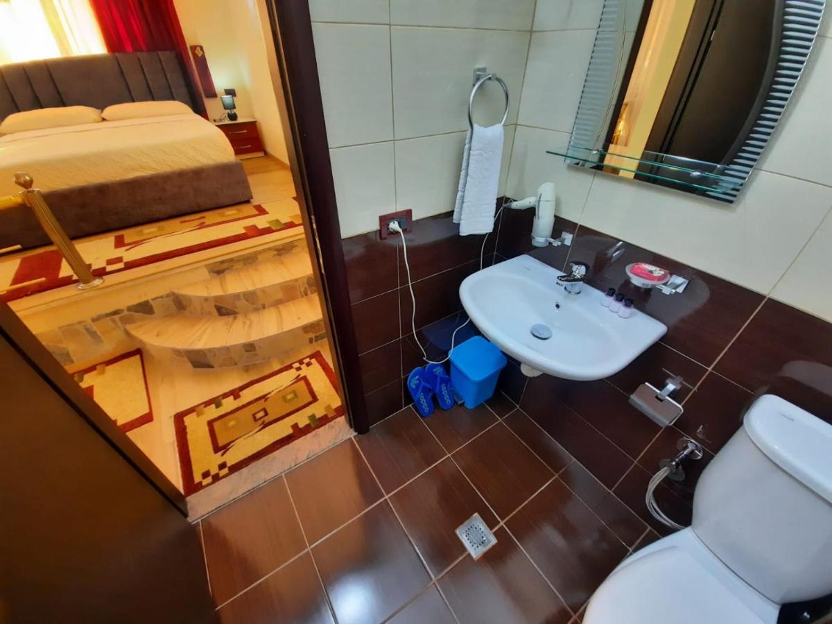 Villa 53 Tirana Eksteriør billede